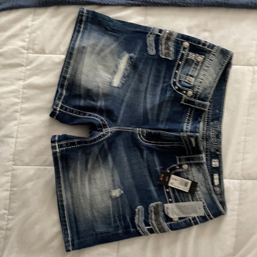 NWT Miss Me size 29 shorts